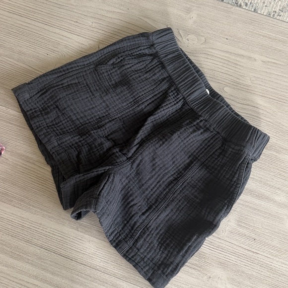 Madewell Easy Pull-On Shorts in Lightspun - Picture 3 of 3